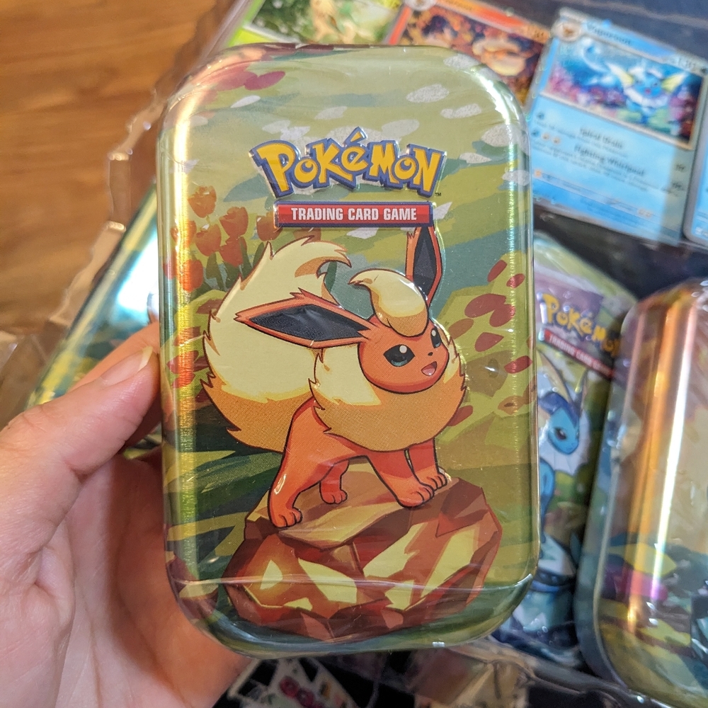 Flareon 🔥 Mini Tin Pokemon Prismatic Evolutions pokemon card Factory Sealed NEW